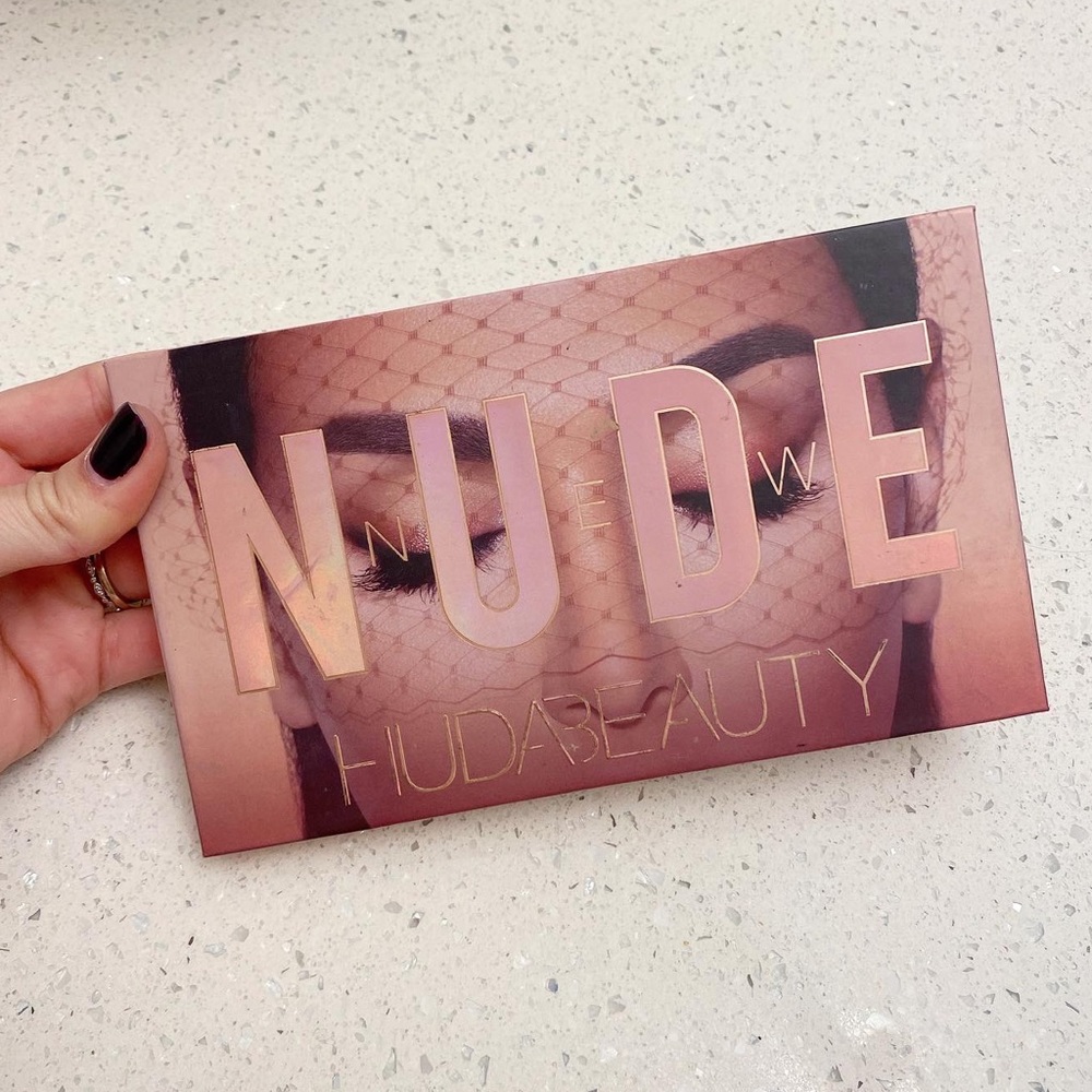 Huda Beauty The New Nude Eyeshadow Palette